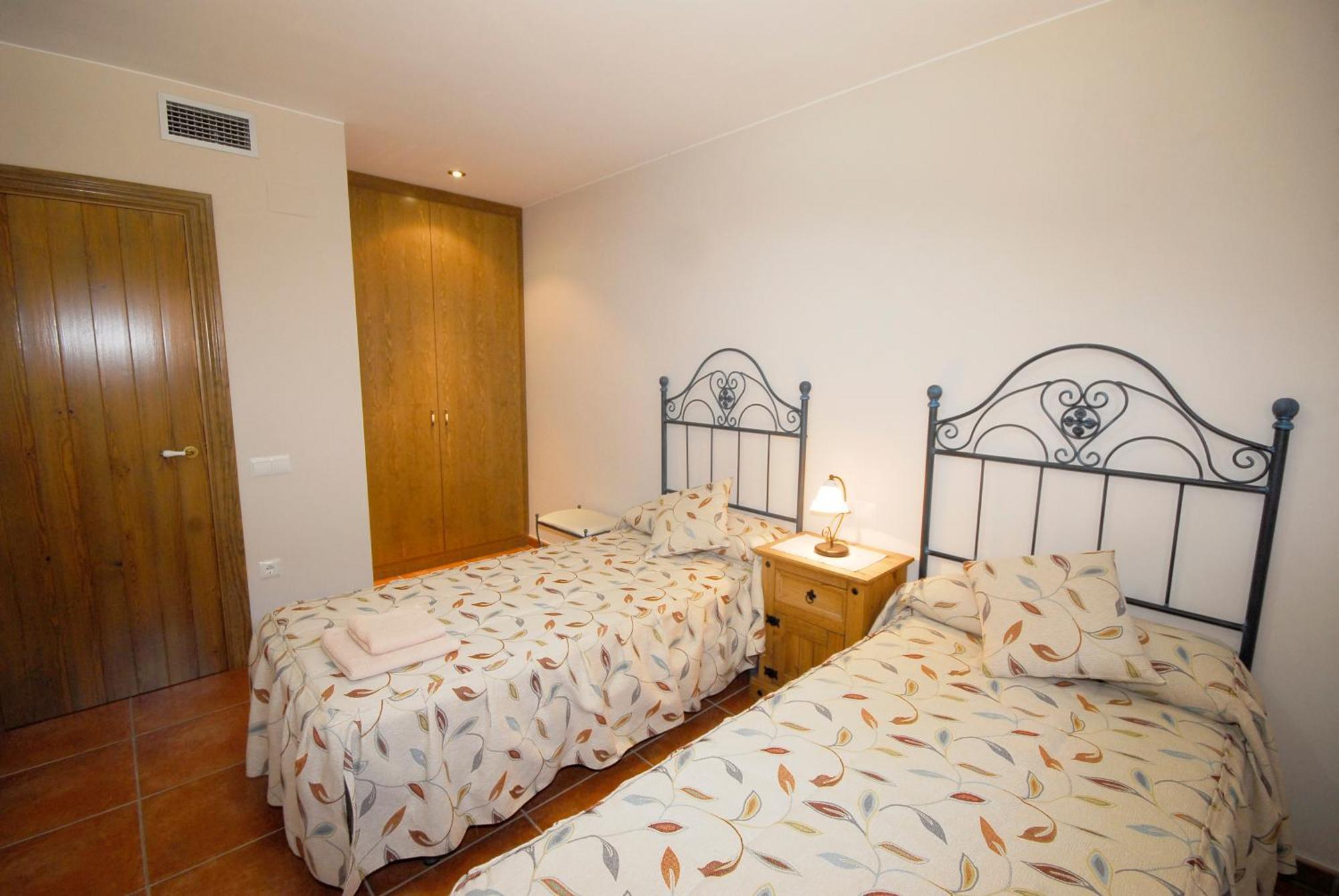 Apartamentos de turismo rural Las Eras Castelserás Habitación foto